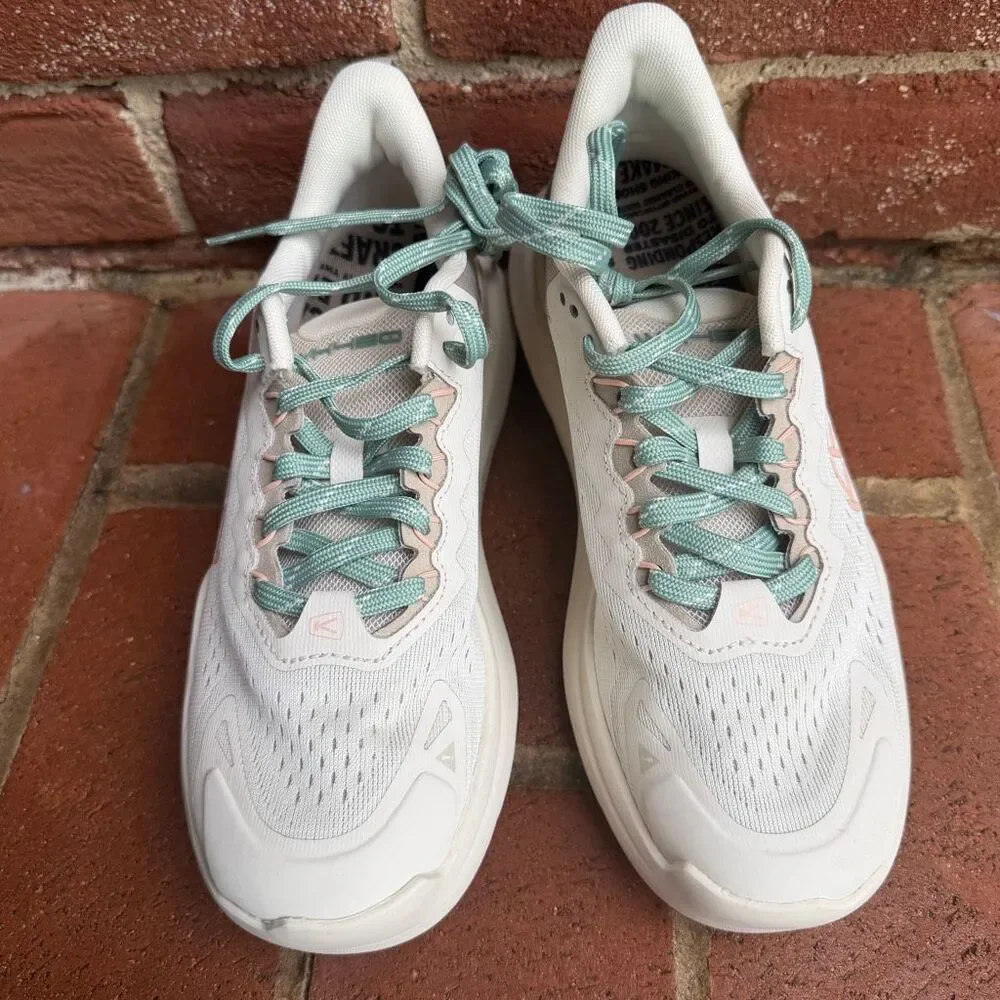 KEEN WK450 Womens Walking Shoes Birch Peach Parfait Size 6.5 NEW